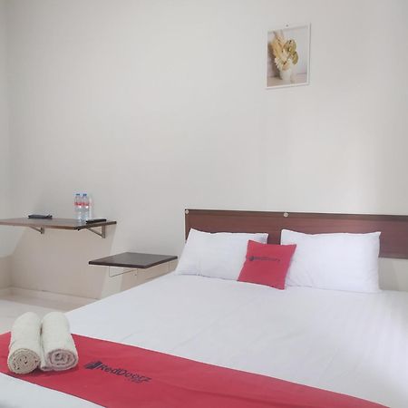 Reddoorz Syariah Near Stasiun Purwokerto Hotel Bagian luar foto