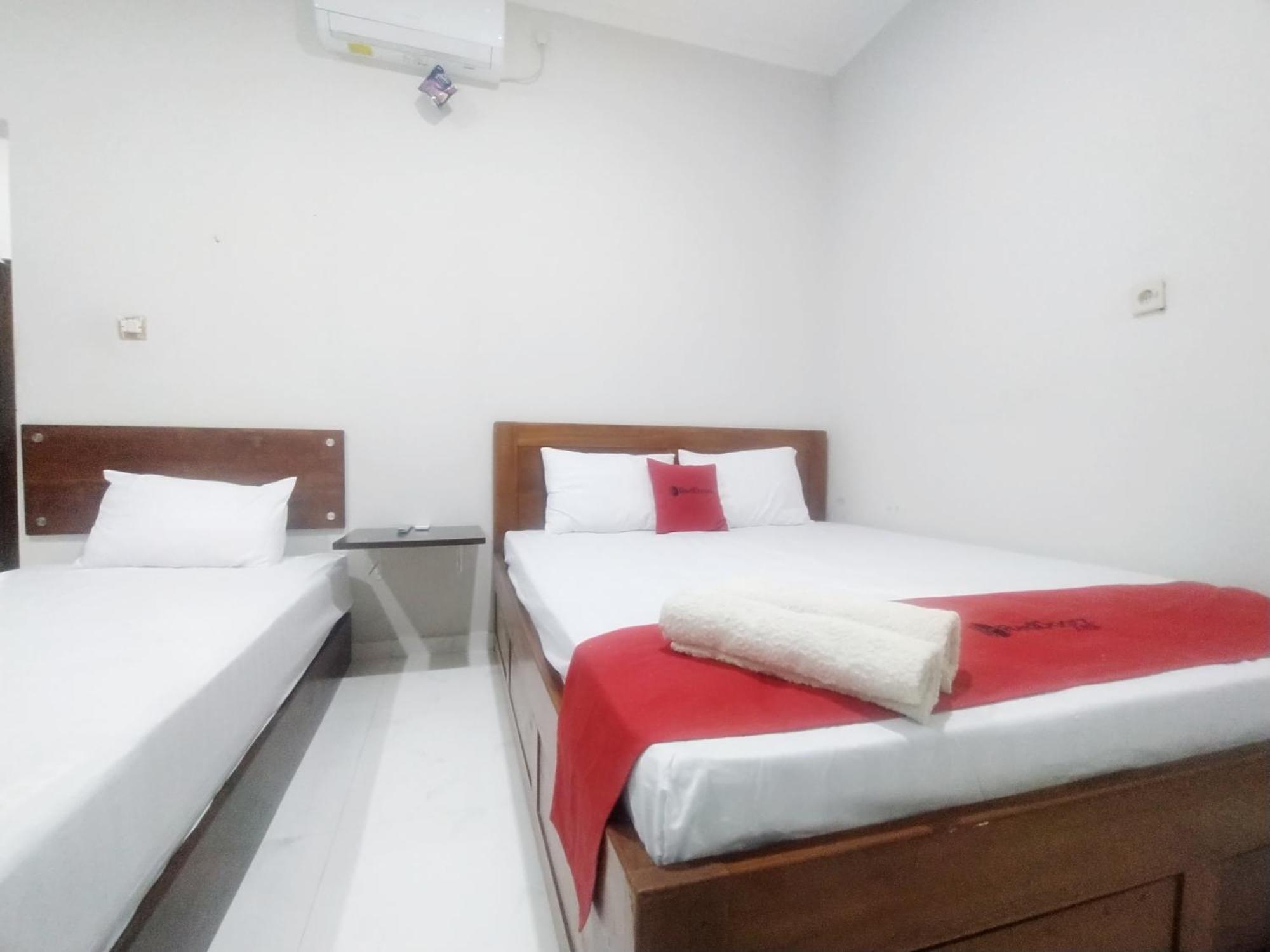 Reddoorz Syariah Near Stasiun Purwokerto Hotel Bagian luar foto