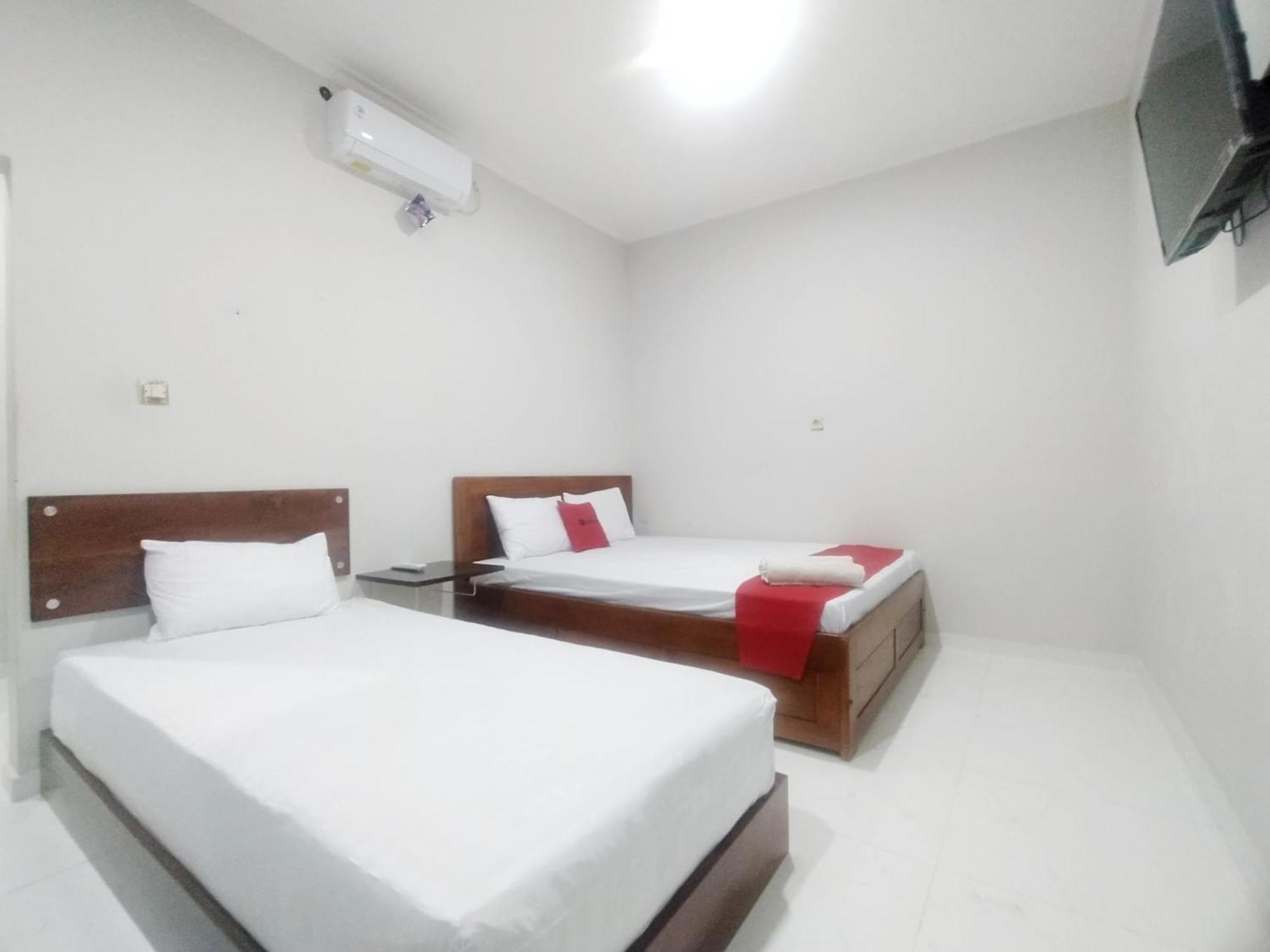 Reddoorz Syariah Near Stasiun Purwokerto Hotel Bagian luar foto