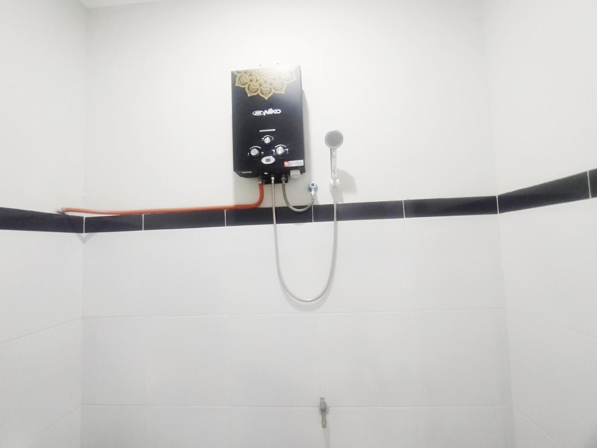 Reddoorz Syariah Near Stasiun Purwokerto Hotel Bagian luar foto