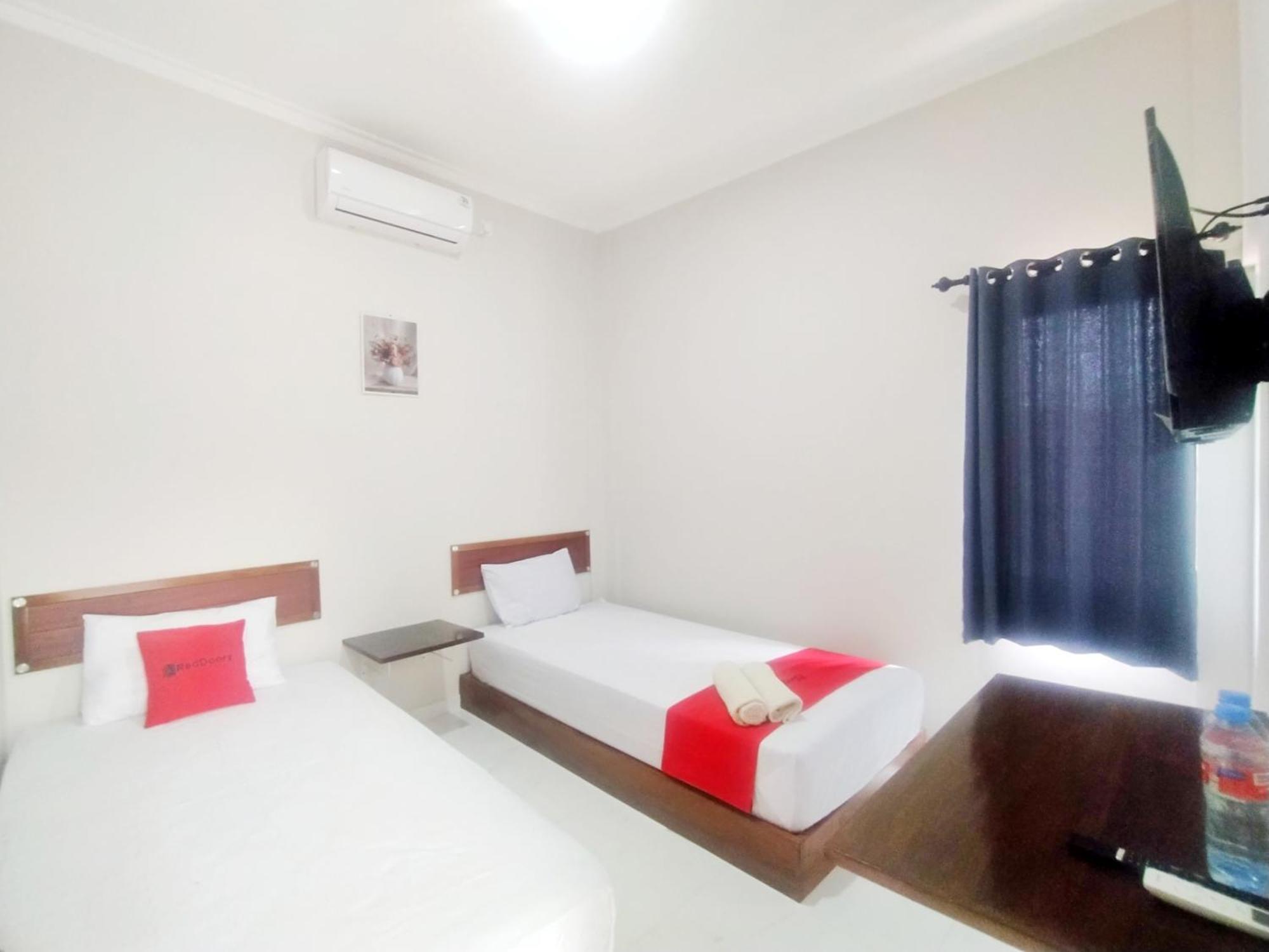 Reddoorz Syariah Near Stasiun Purwokerto Hotel Bagian luar foto