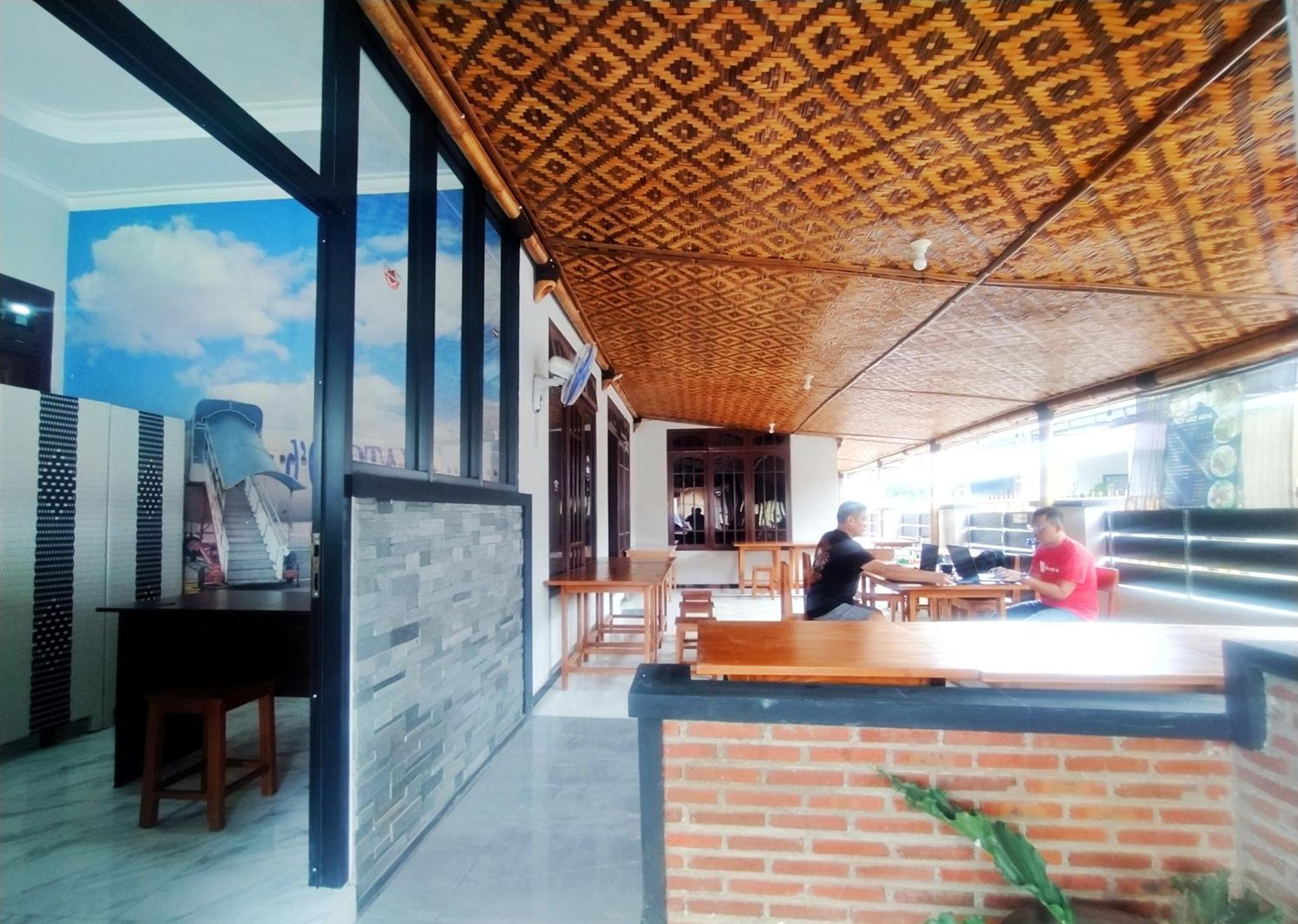 Reddoorz Syariah Near Stasiun Purwokerto Hotel Bagian luar foto