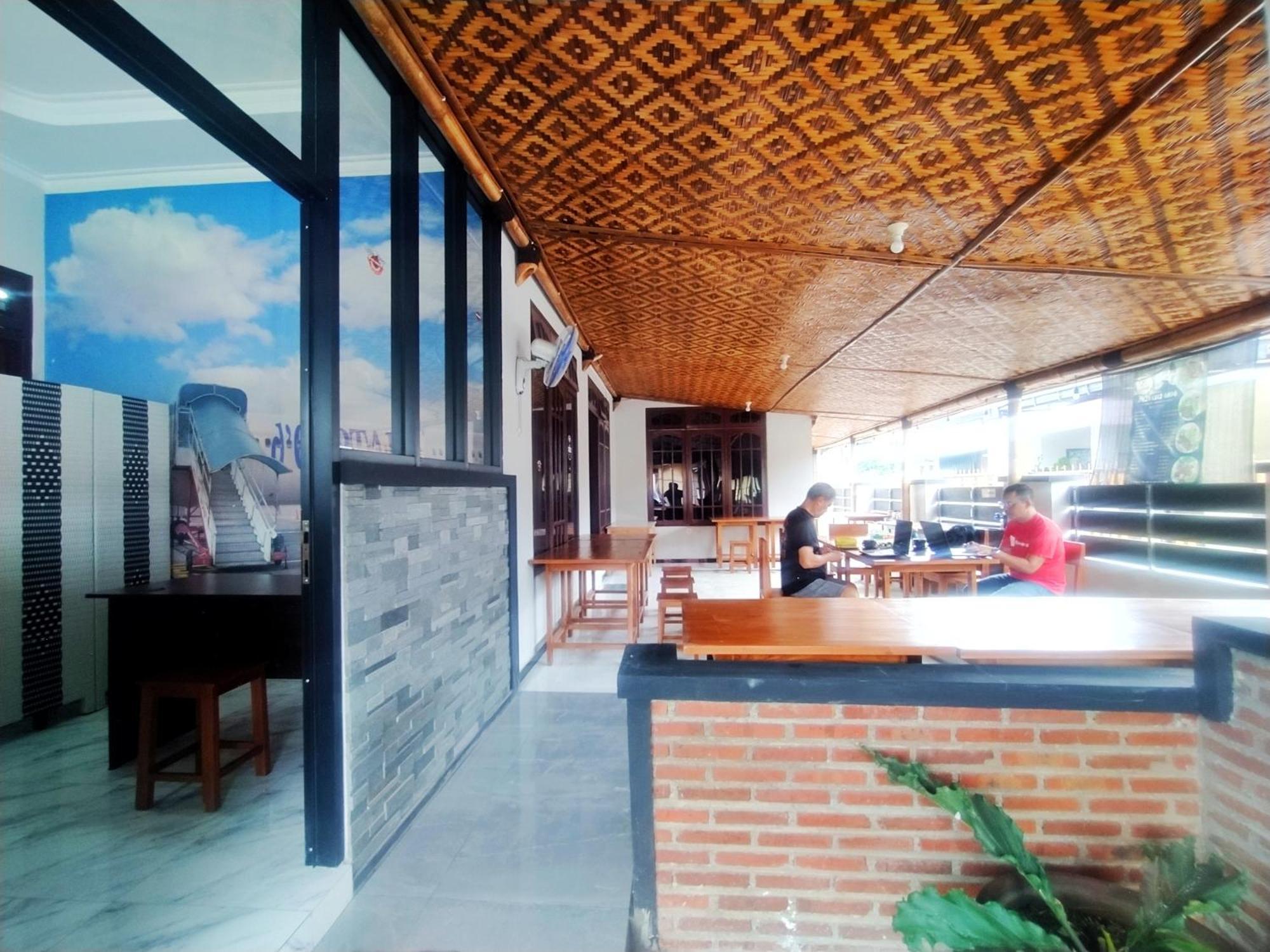 Reddoorz Syariah Near Stasiun Purwokerto Hotel Bagian luar foto